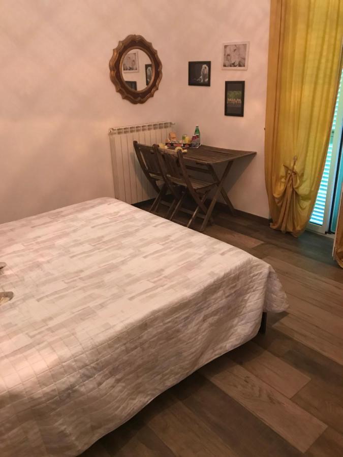 Il Leone Bianco Affittacamere Albenga Exterior photo